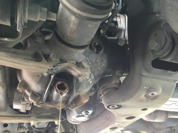 Front and Rear Differential Fluid Replacement: 4th Gen Toyota 4Runner ...