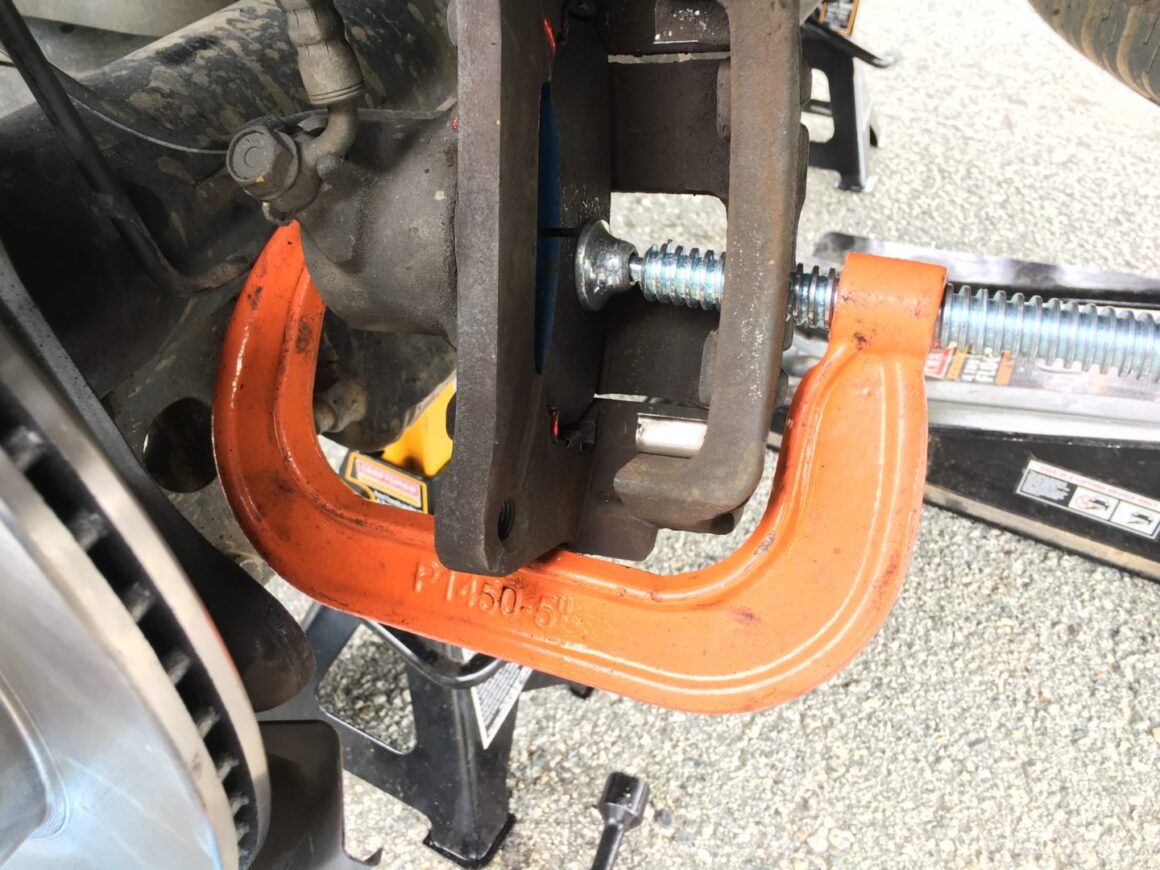 4runner 4th gen c-clamp compressing brake caliper