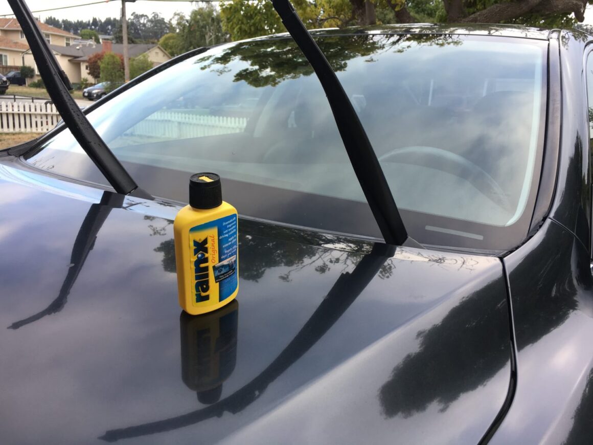 rainx application on windshield of a lexus is350