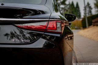 2019 Lexus ES350 Review 13 of 31