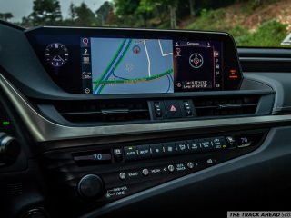 2019 Lexus ES350 Review 7 of 31