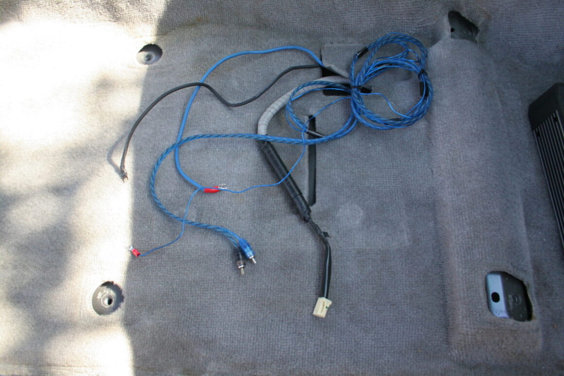 4th gen 4runner b-8ptd subwoofer - wiring with seat removed