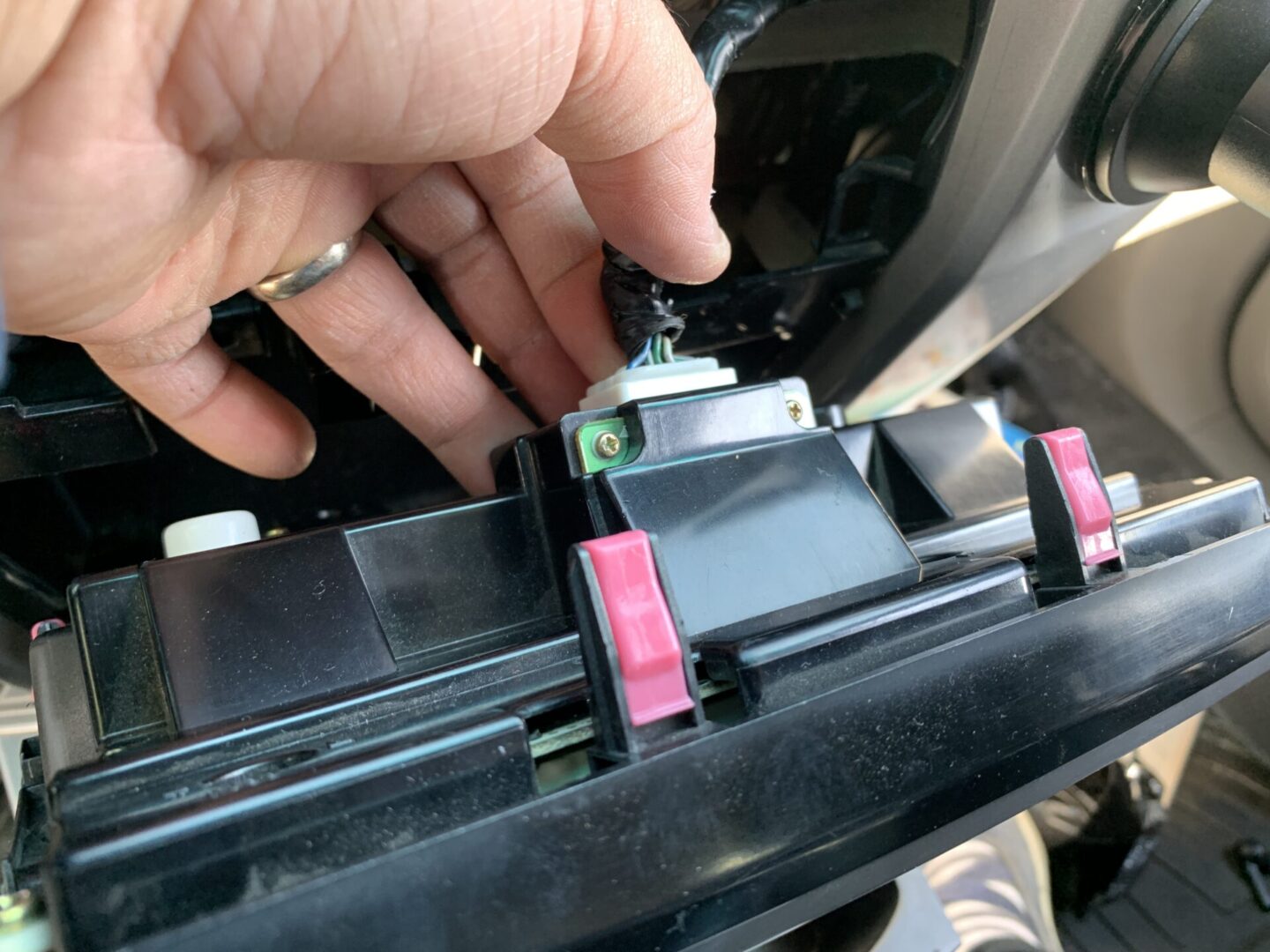 How to Remove Your Radio in Less than 5 Minutes: 4th Gen Toyota 4Runner
