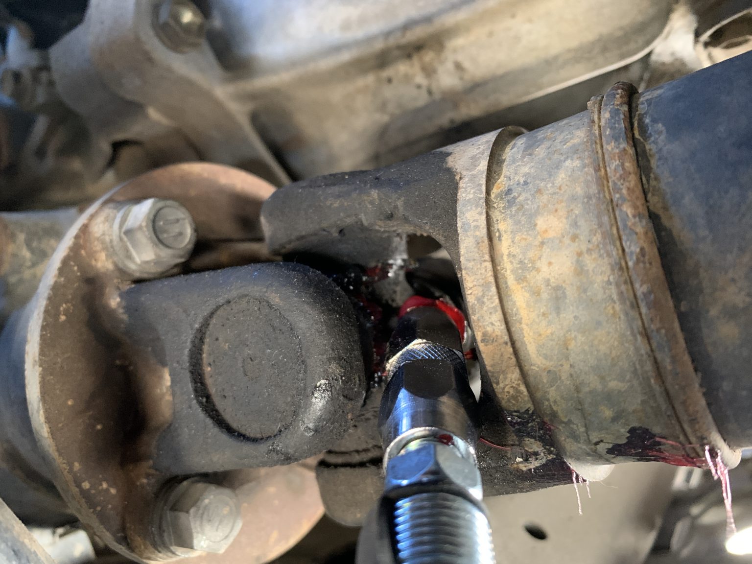 How to Grease the Driveshaft 4th Gen Toyota 4Runner The Track Ahead