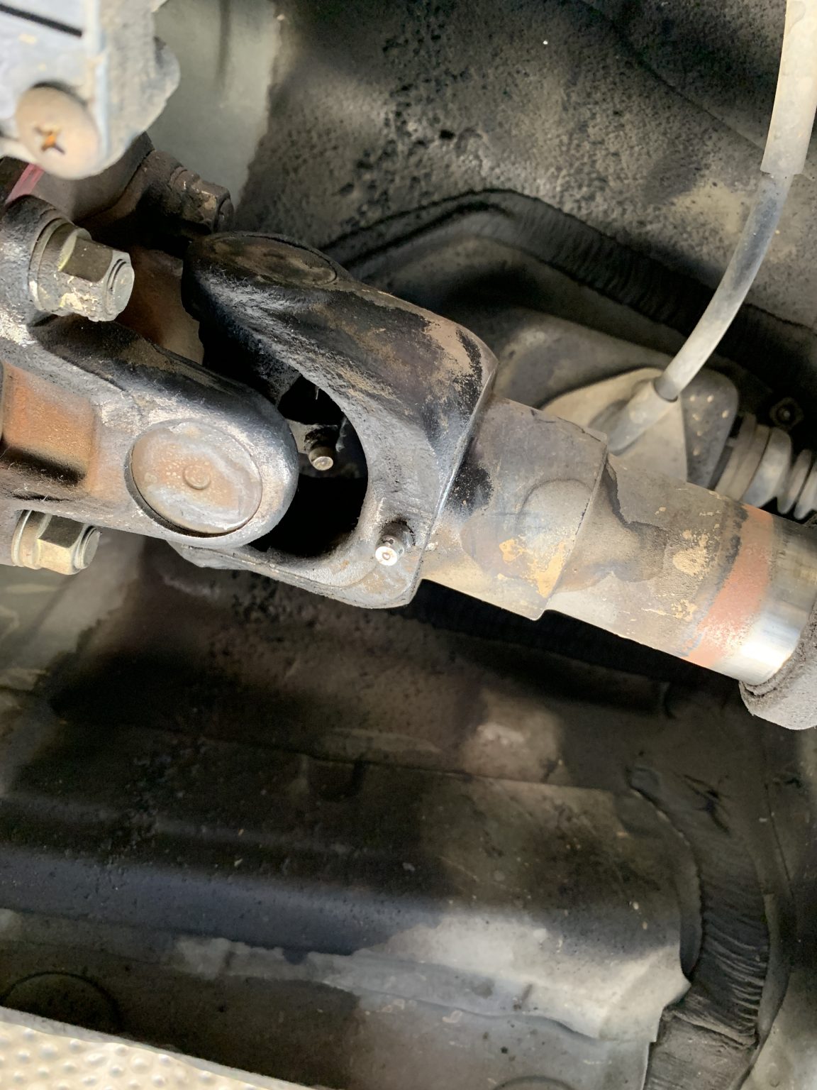 How to Grease the Driveshaft 4th Gen Toyota 4Runner The Track Ahead
