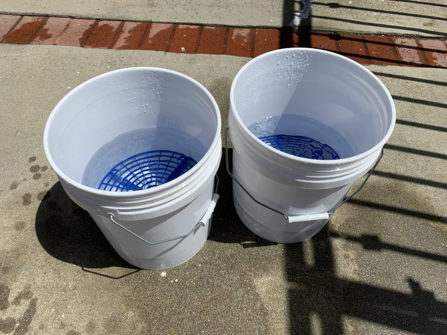 What is the Two Bucket Wash Method & How Does it Prevent Scratches