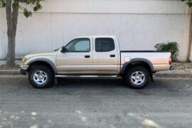 An Astonishingly Low Mileage Truck: 1st Gen Toyota Tacoma