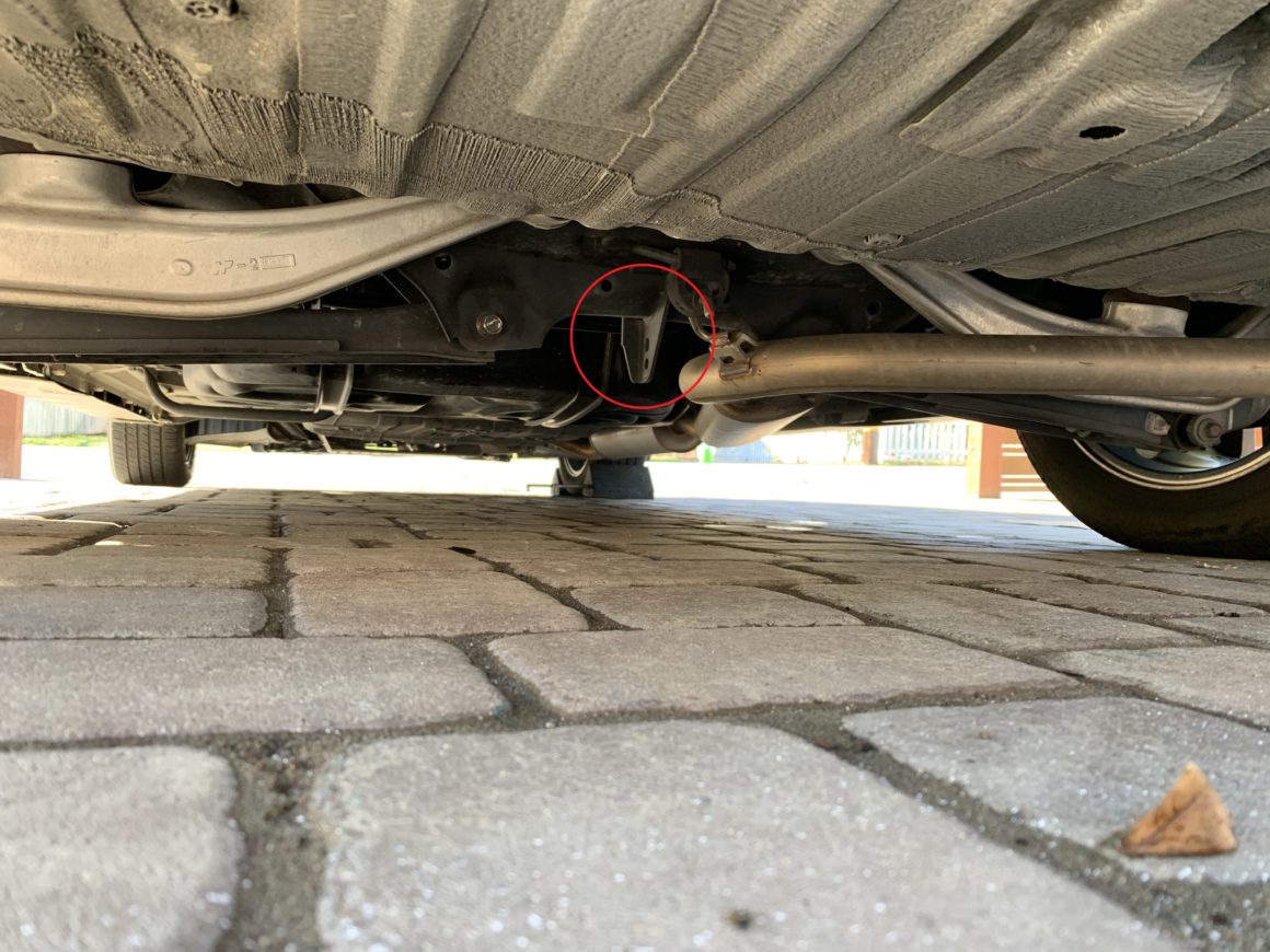 Front and Rear Jack Point Locations: 5th Gen Honda Odyssey (2018-2023)