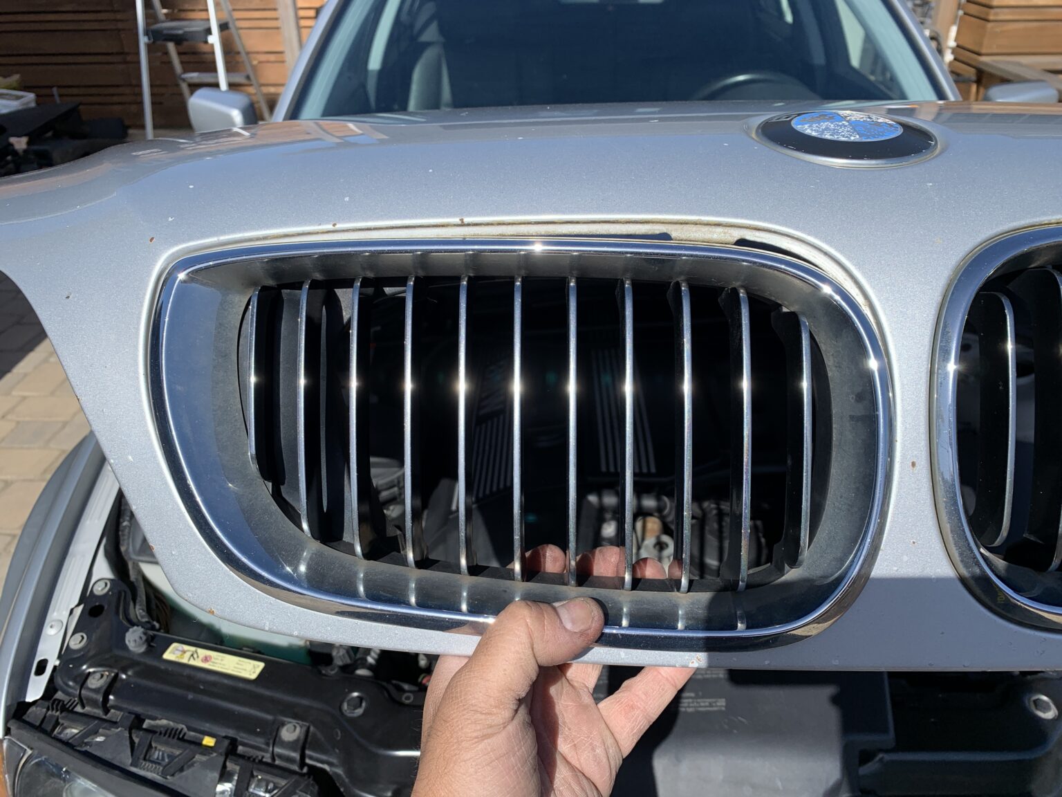 How to Replace Loose/Broken Kidney Grilles: BMW E46 3-Series - The ...
