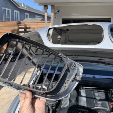 How to Replace Loose/Broken Kidney Grilles: BMW E46 3-Series