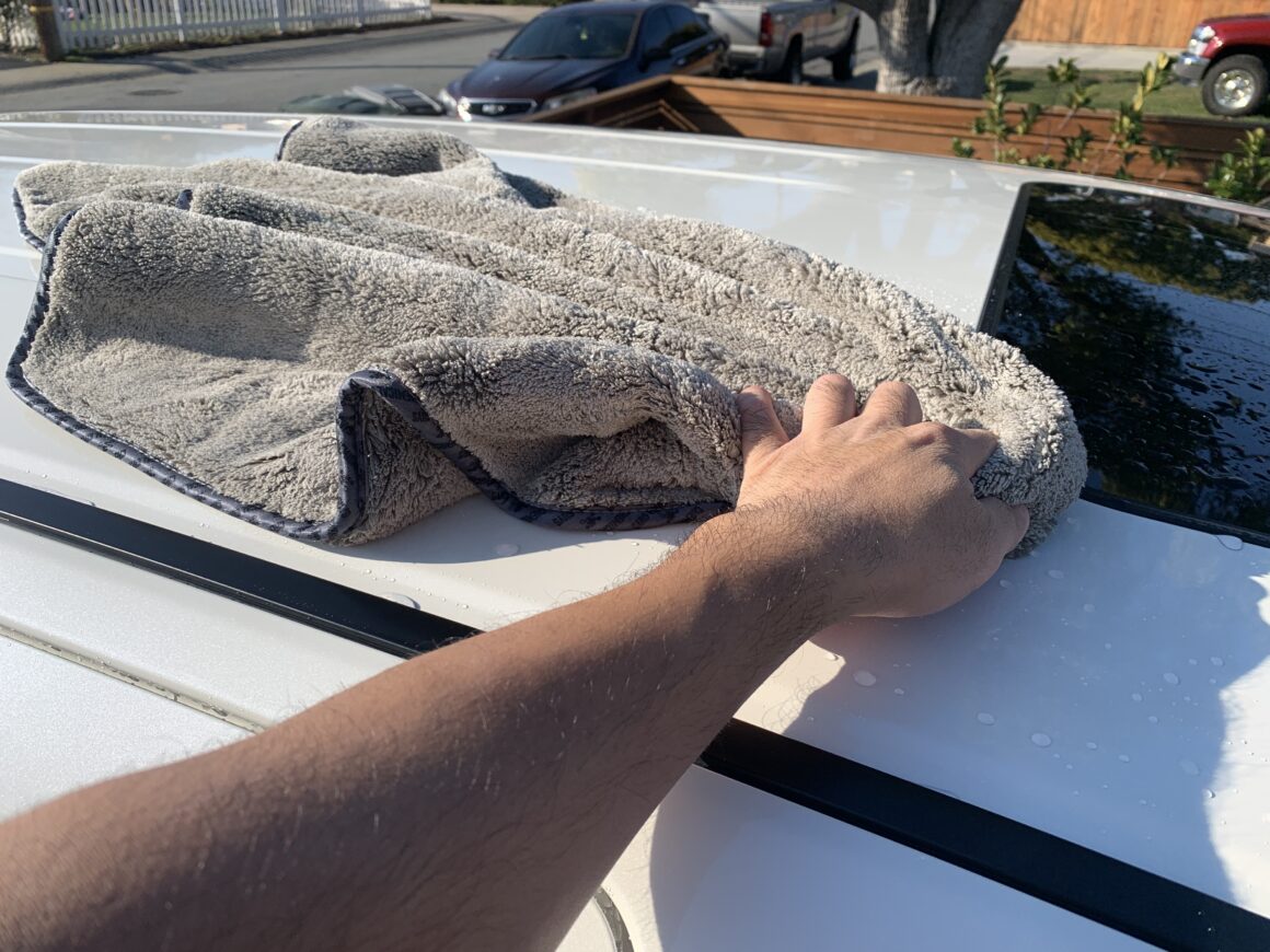 What’s the Best Way to Dry Your Car After Washing?