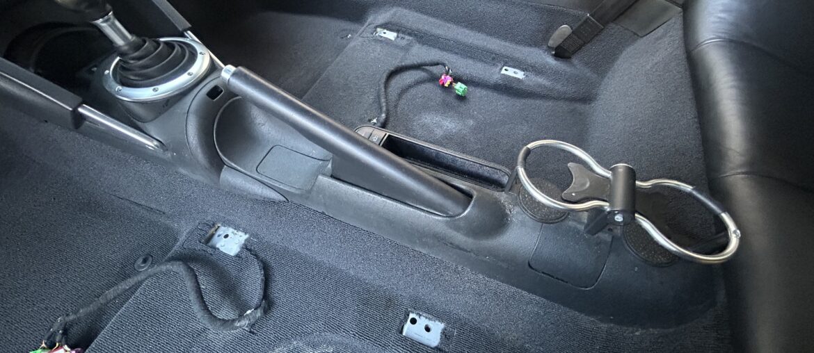 How To Remove The Center Console: Audi TT MK1 (2000-2006)