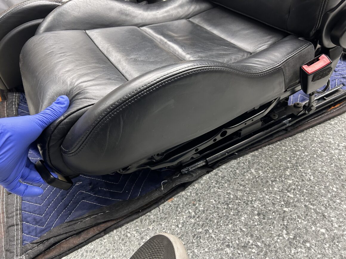 Getting the Front Seats To Move Forward and Back Again: Audi TT MK1 (2000-2006)