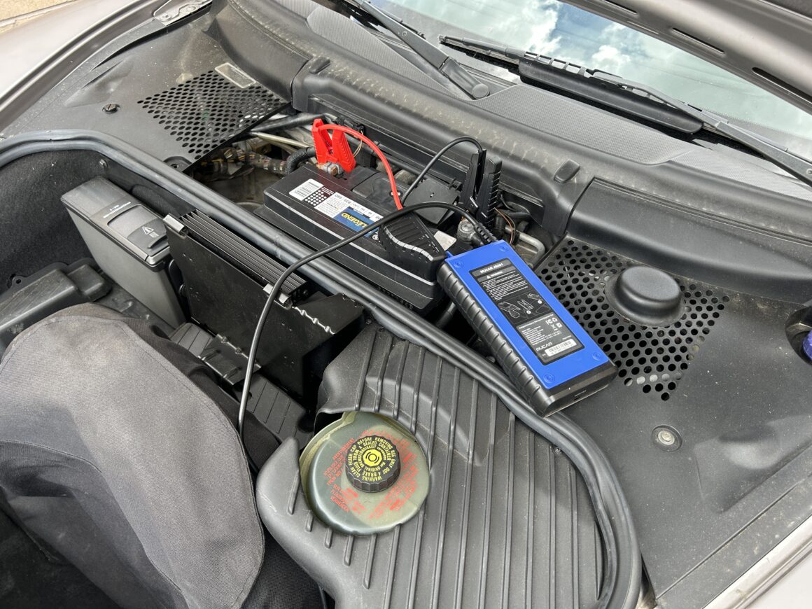 How to Jump Start a Dead Battery: Porsche 911 996 (1999-2005)