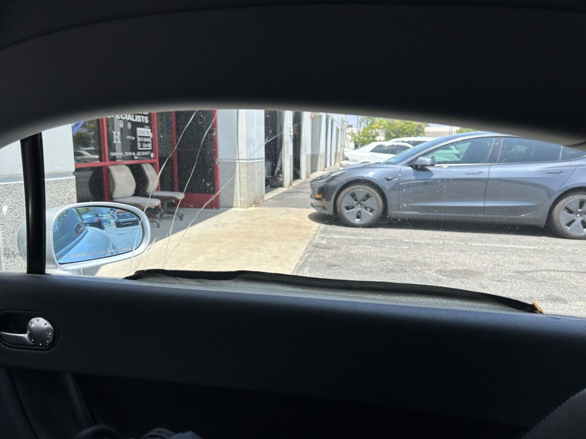 Repairing the Upper Edge of Door Panels: Audi TT MK1 (2000-2006)